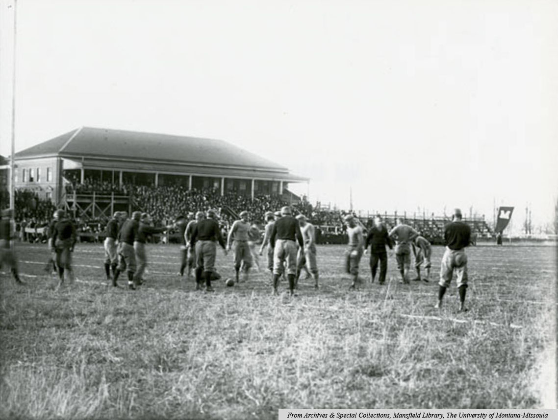 Football team and crowd - 1914